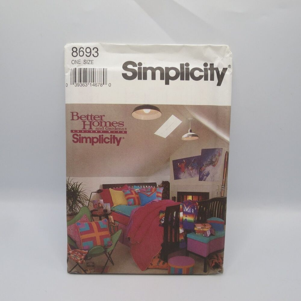 Simplicity 8693 Bedroom Duvet Cover Skirt Pillow Sham ONE SIZE 1990s Decor